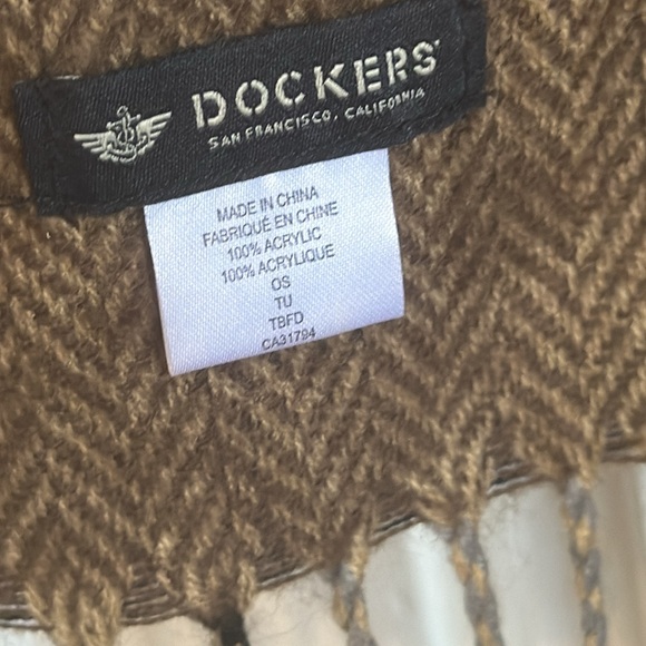 Scarf - Picture 10 of 12